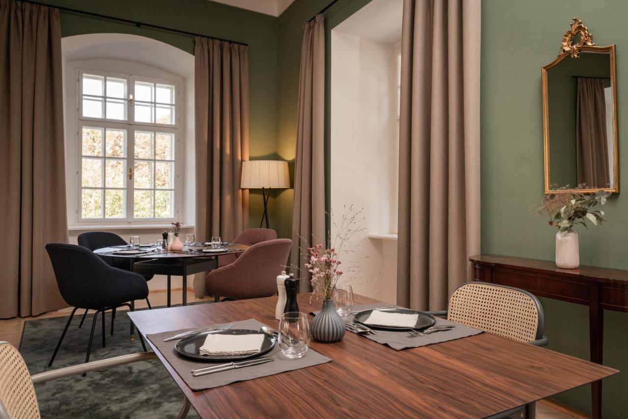 Boutique Hotel Zum Oberjaeger, Schloss Lackenbach Dış mekan fotoğraf