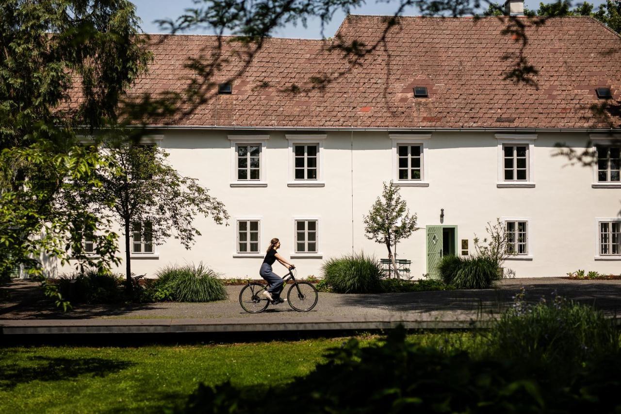 Boutique Hotel Zum Oberjaeger, Schloss Lackenbach Dış mekan fotoğraf